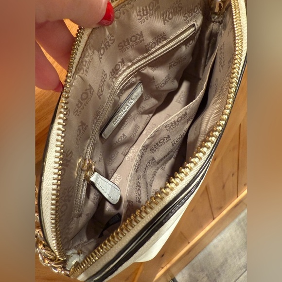 Michael Kors Dome Crossbody Leather Bag White Gold Hardware Purse - Picture 5 of 6